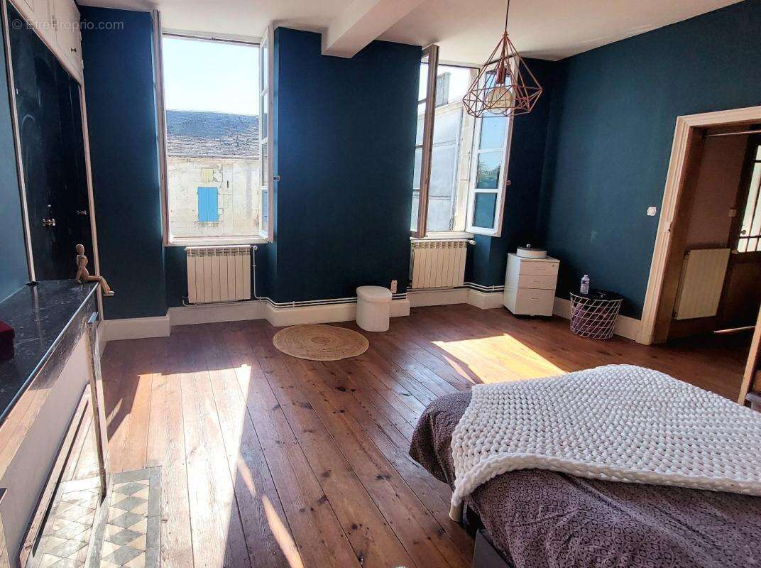 Maison à SAINT-PORCHAIRE