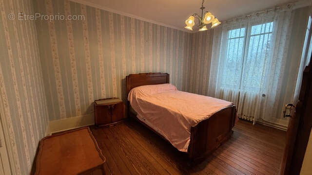 Maison bourgeoise avec sous-sol total   fort potentiel à exploiter - photo 9