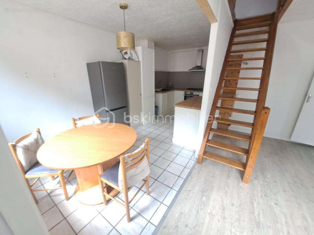 Duplex T3 rénové avec garage et grenier – Idéal premier achat ou investissement ! - photo 3