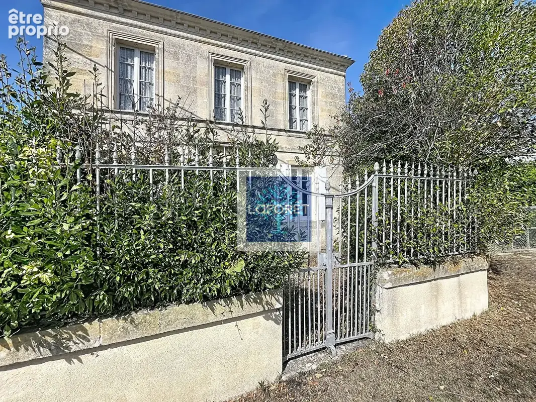 Photo Maison à Fours au prix de 205 000€