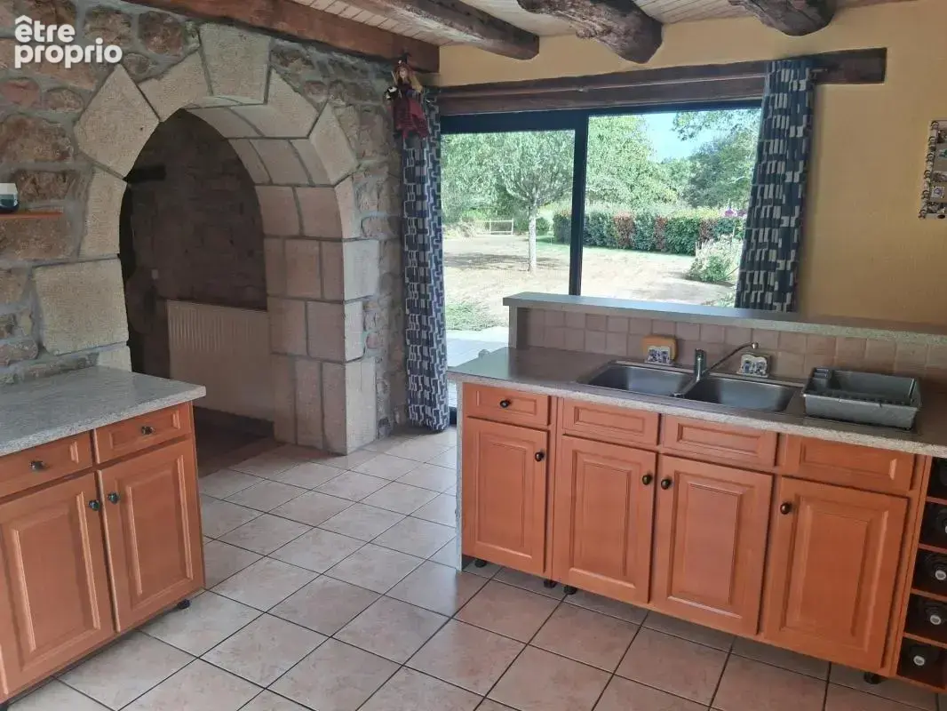 Maison pierre T6 163m² sur jardin arboré 1137m² à BRECH - photo 6
