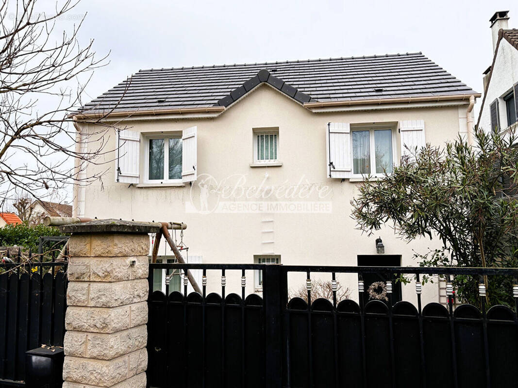 Maison à SAINT-LEU-LA-FORET