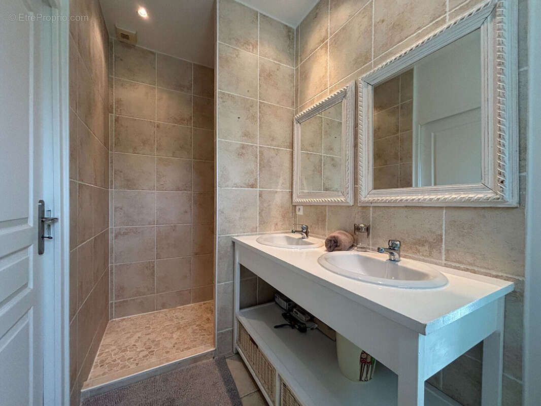 Magnifique maison de près de 200m² à Arcins - photo 9