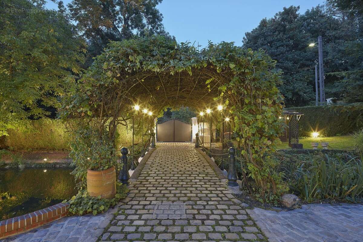 Maison à QUINCY-VOISINS