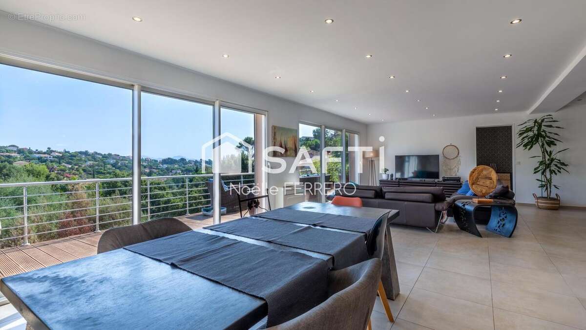 Maison 210 m² à Les Issambres  - photo 5