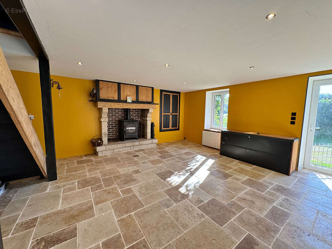 Maison à BRICQUEBEC