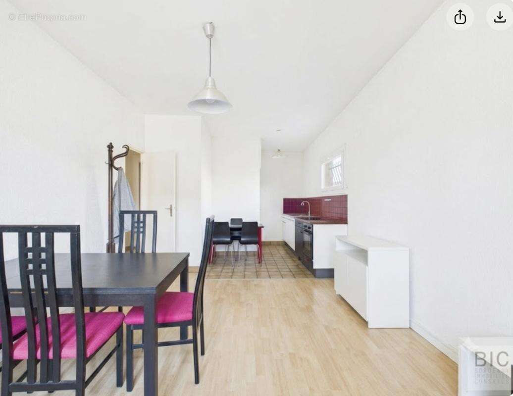 A vendre  grand T2 de 48 m2 à ré-agencer - photo 8