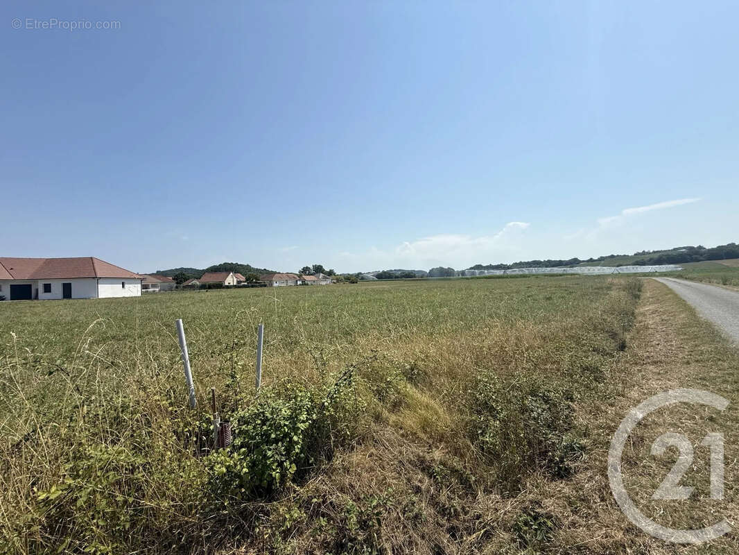 Terrain 2 657 m² à vendre à Maslacq (64300) - photo 9