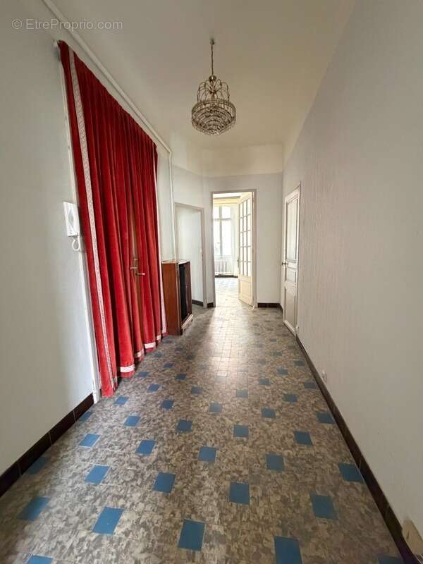 Appartement à MARSEILLE-1E