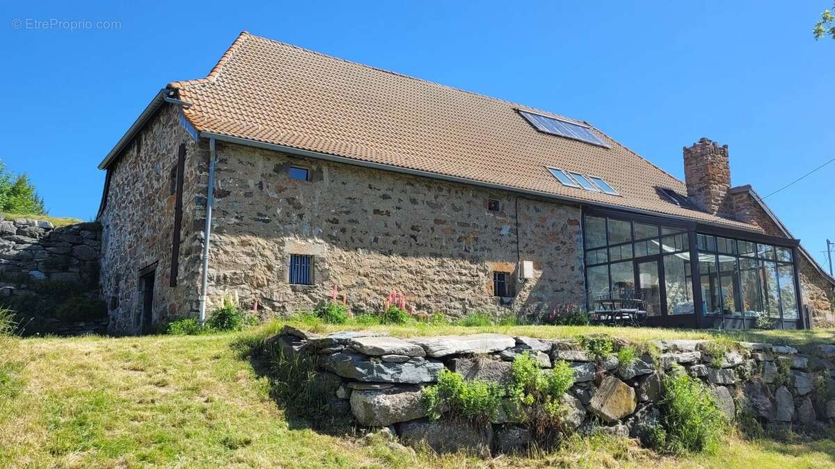 Ancienne ferme rénovée - Les Estables - photo 2