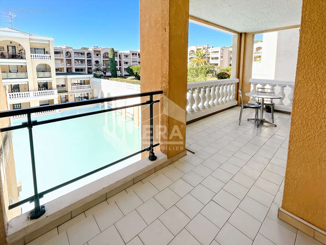 Appartement à LE CANNET