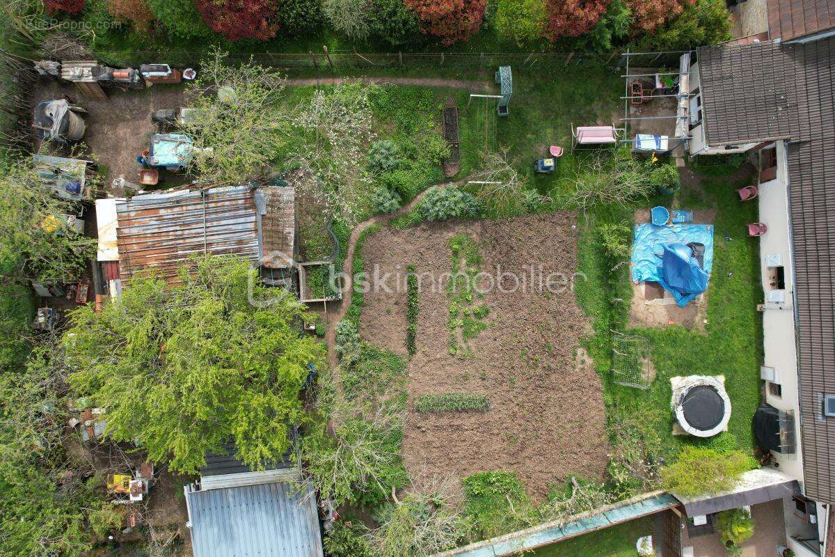 Maison à SAINT-PARIZE-LE-CHATEL