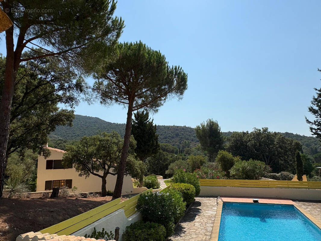 Maison à BORMES-LES-MIMOSAS