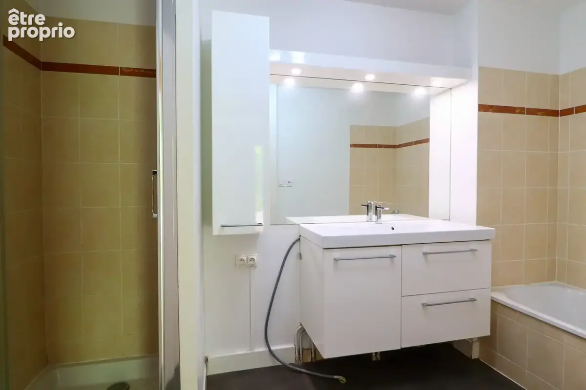 APPARTEMENT T4 - 3 Chambres - 2 balcons - 2 parkings - Aucun travaux - Piscine - Au calme - photo 14