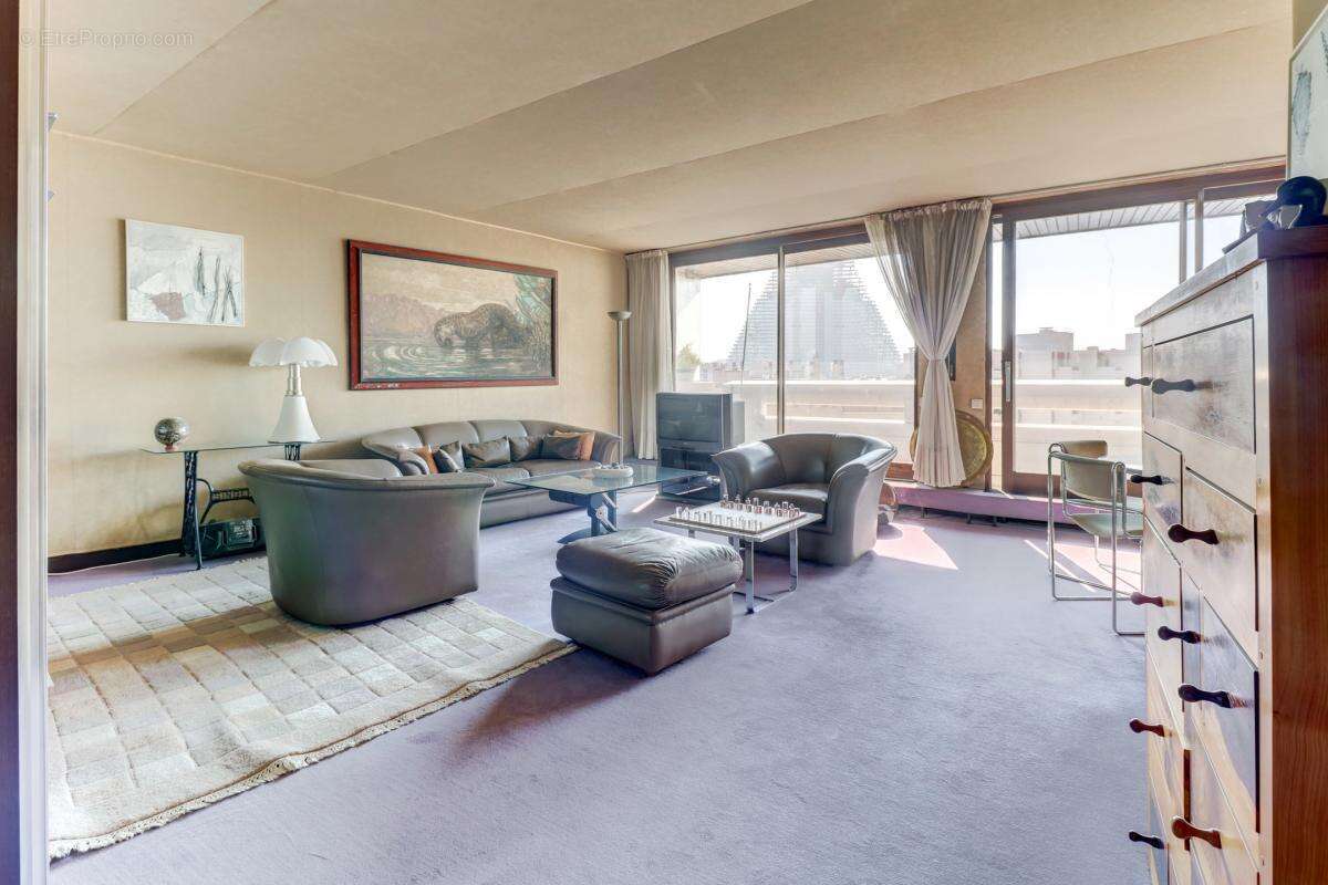 Appartement à PARIS-15E