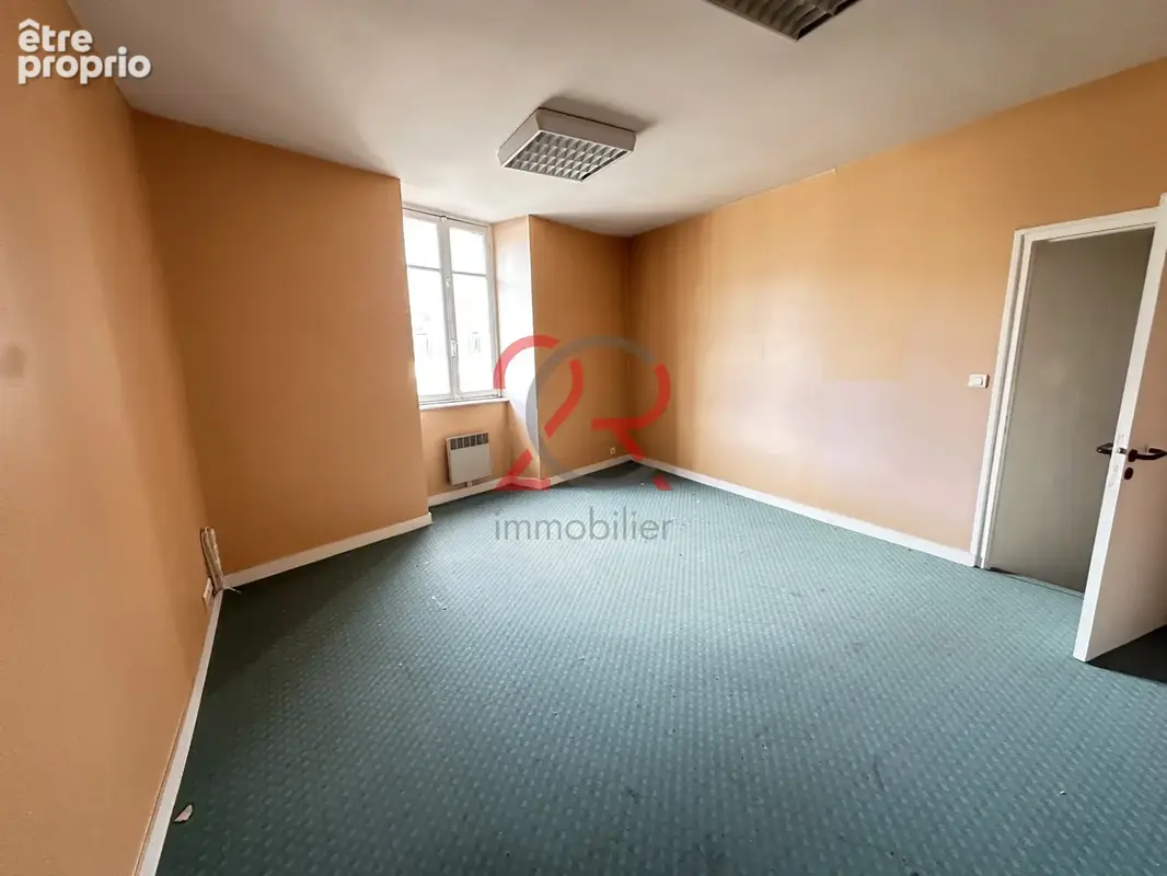 Immeuble 400 m2 - photo 3