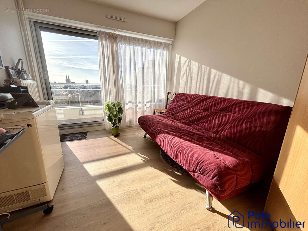 CAEN T5-CHAMBRE PARQUET  - Appartement à CAEN