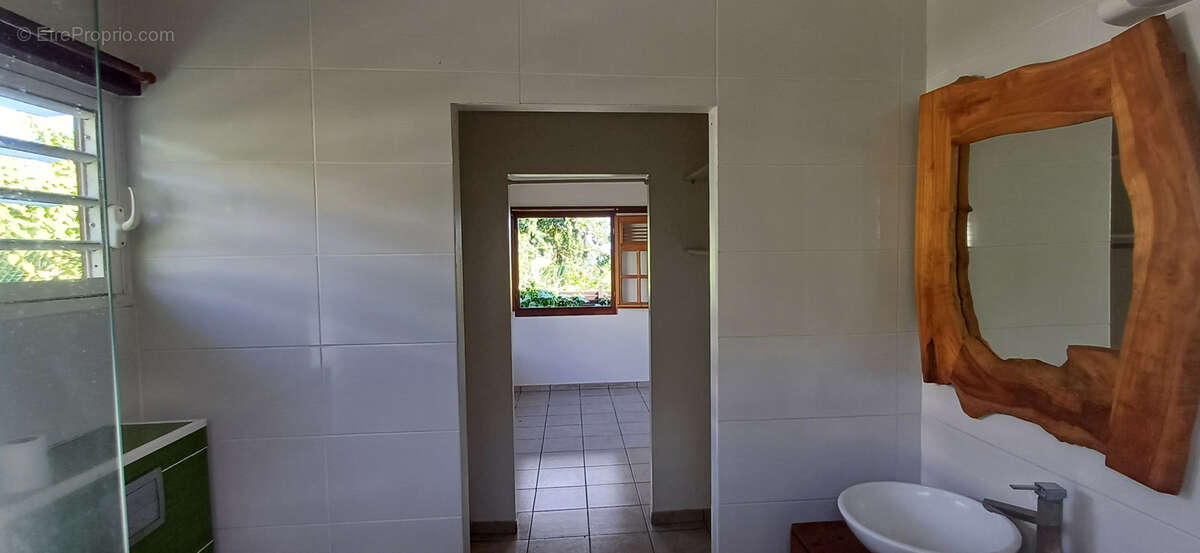 Maison à CAPESTERRE-BELLE-EAU