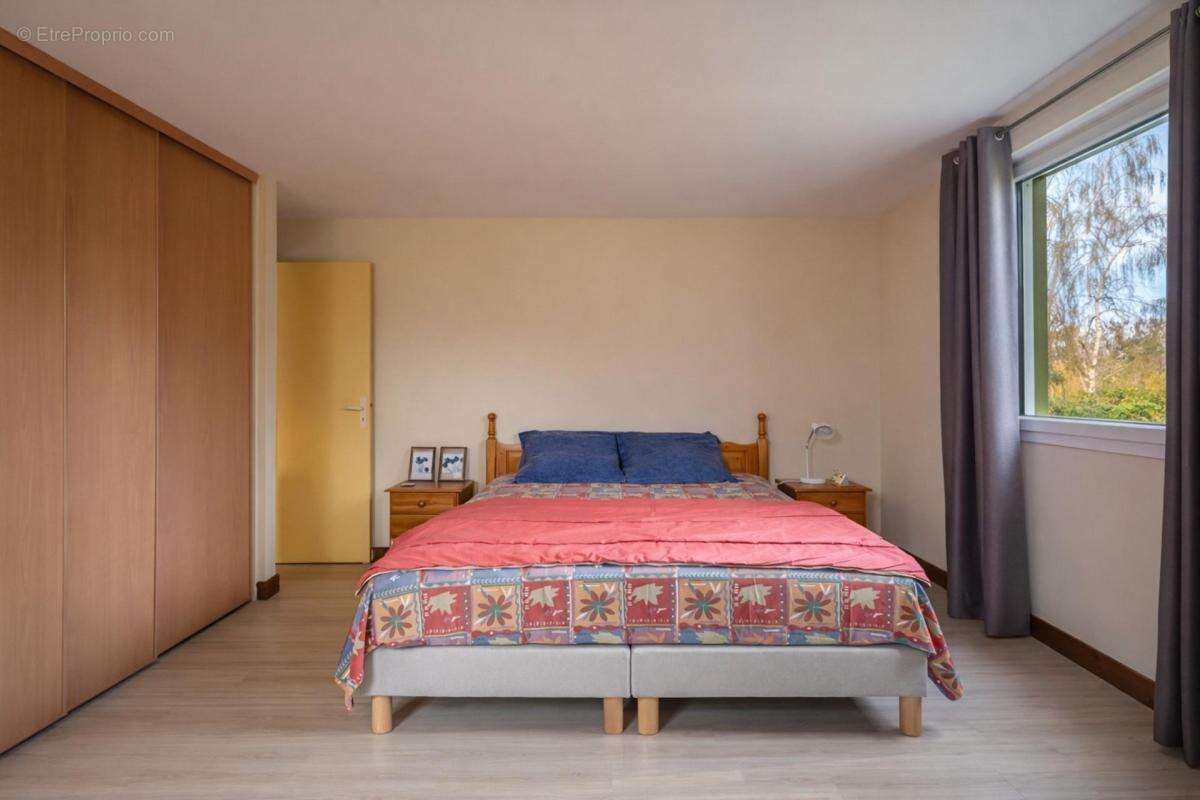 Maison à YVRE-L'EVEQUE