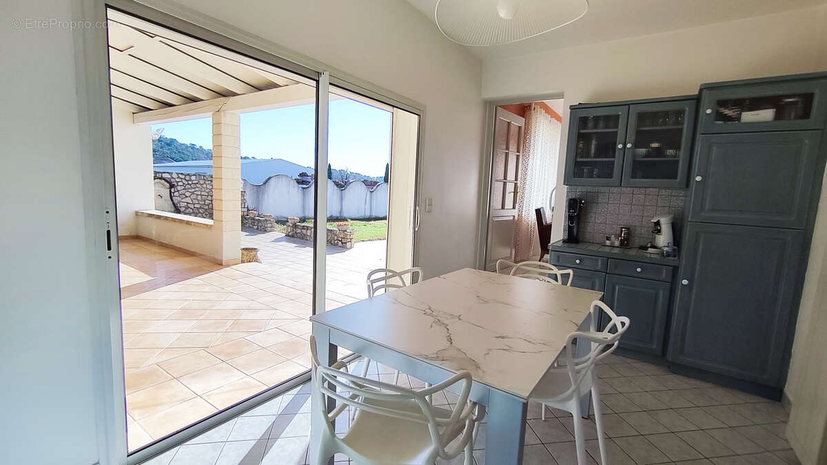 Maison à SAINT-MARTIN-DE-VALGALGUES