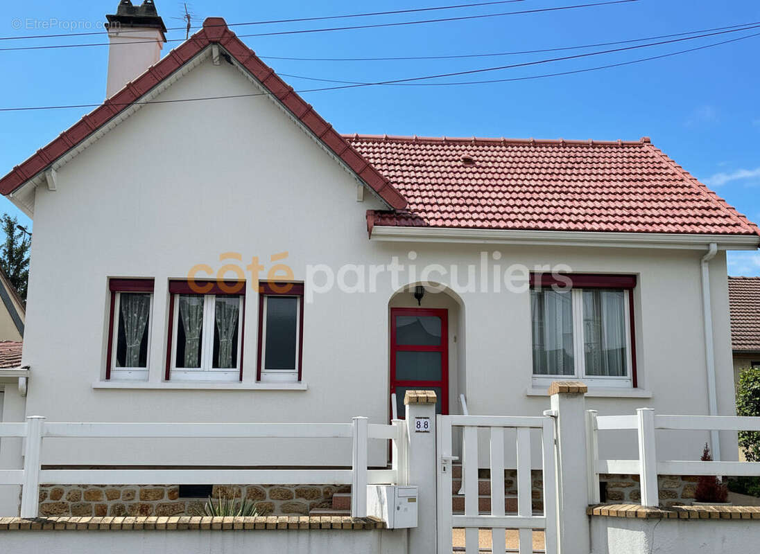 Maison à VIGNEUX-SUR-SEINE