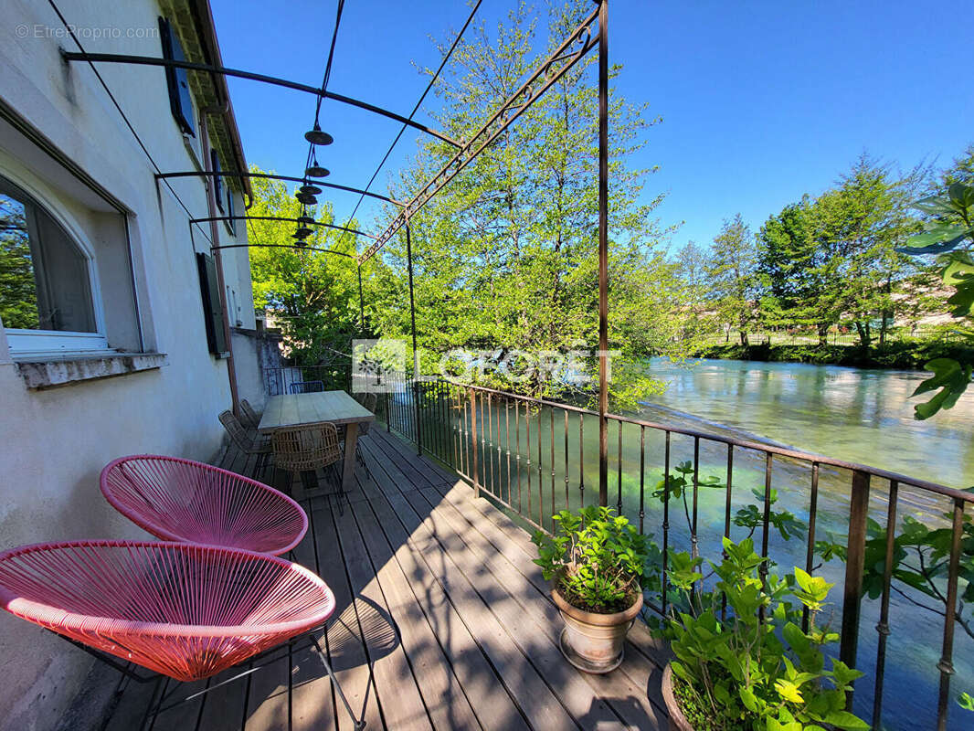 Maison à L'ISLE-SUR-LA-SORGUE