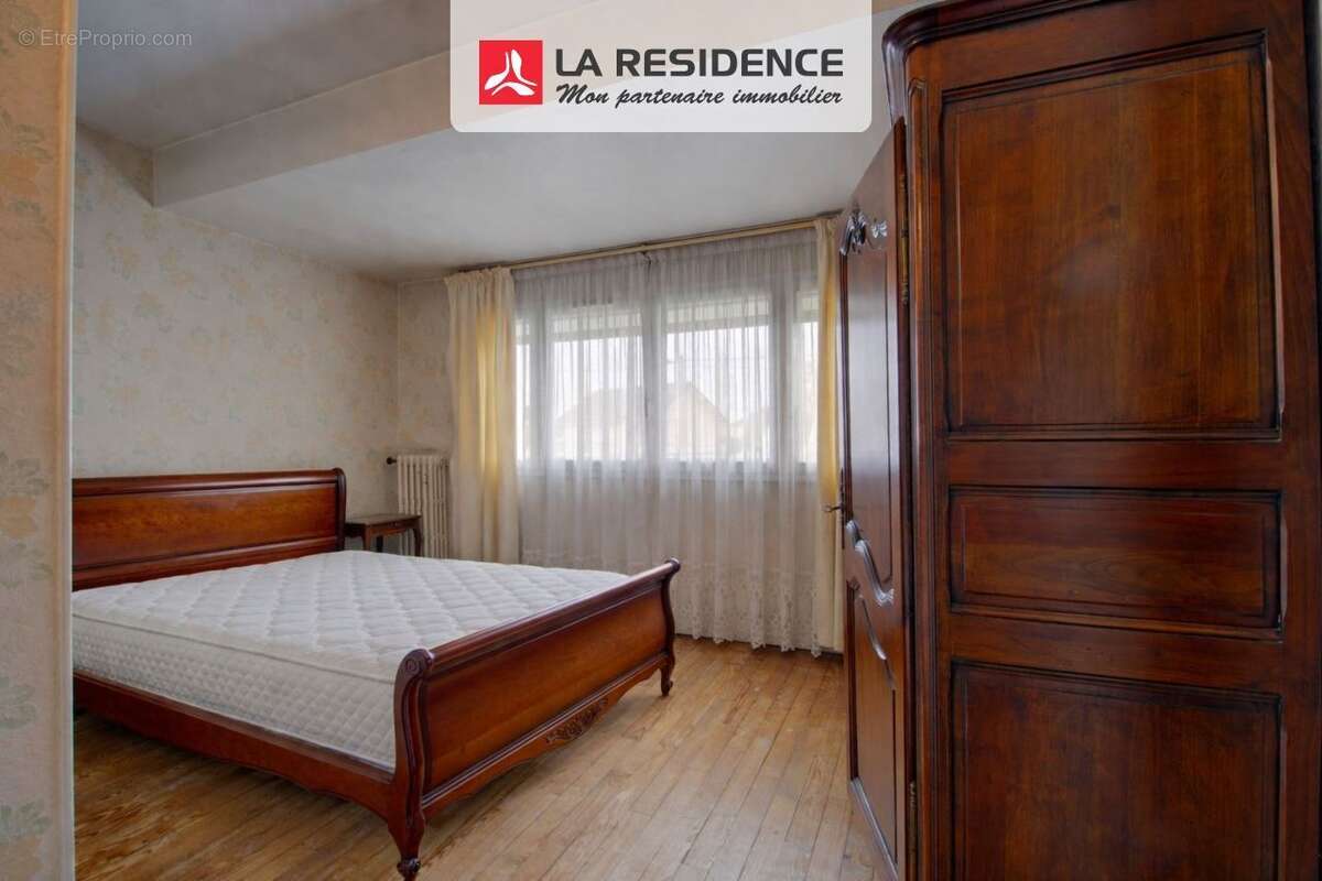 Maison à SAINT-ETIENNE-DU-ROUVRAY