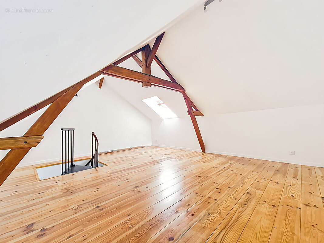 Maison à SAINT-BARTHELEMY-D&#039;ANJOU