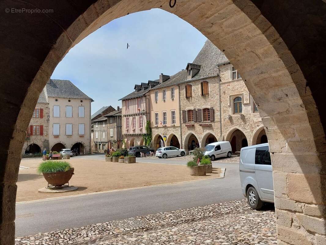 Maison à SAUVETERRE-DE-ROUERGUE