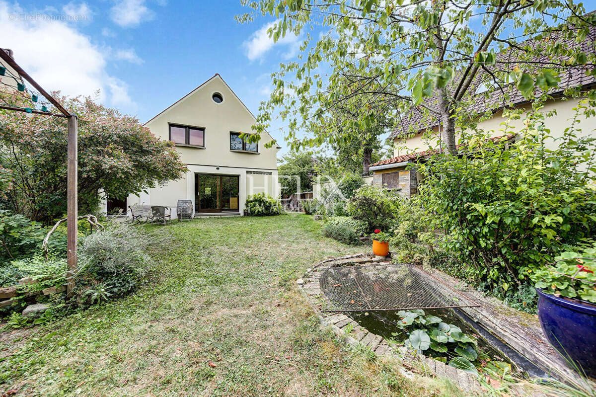 Maison à LE PECQ