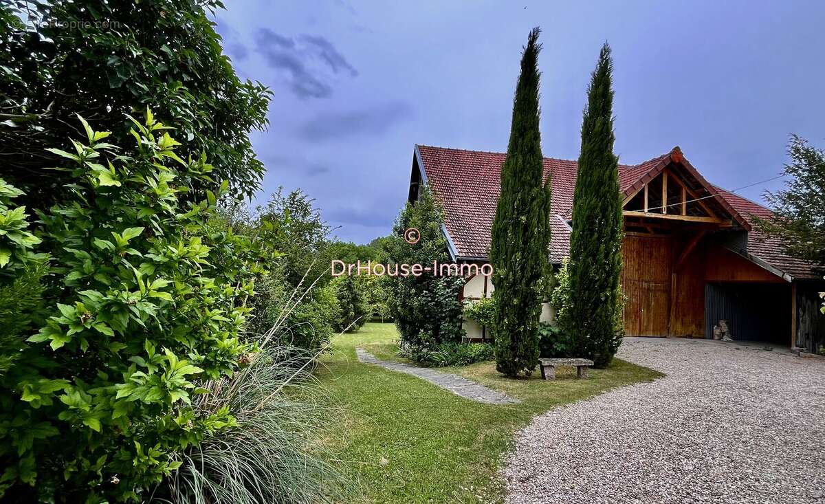 Maison à SAINT-BENOIT-SUR-SEINE