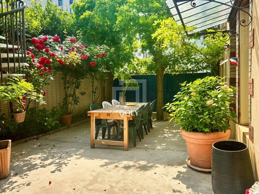 Maison à COURBEVOIE