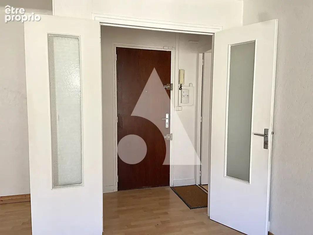 Appartement T4  centre ville - photo 2
