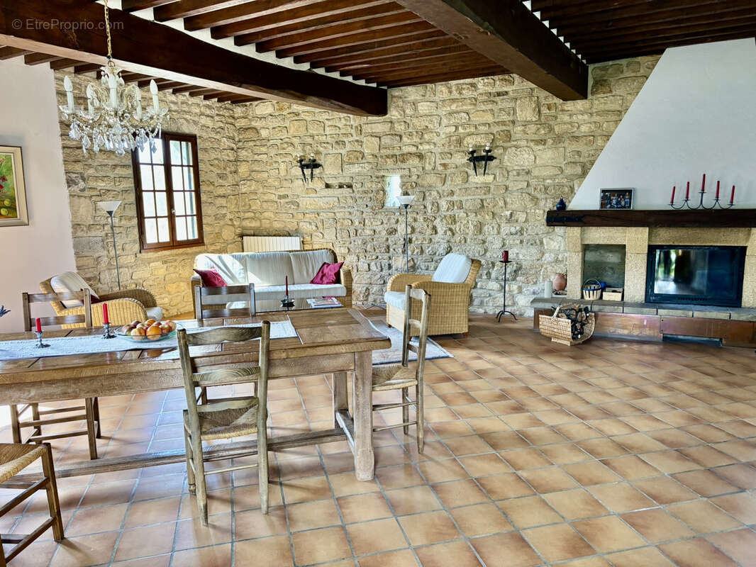 Maison à MALAUCENE