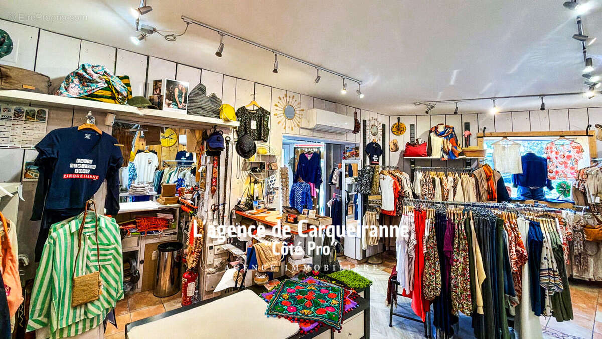 Commerce à CARQUEIRANNE