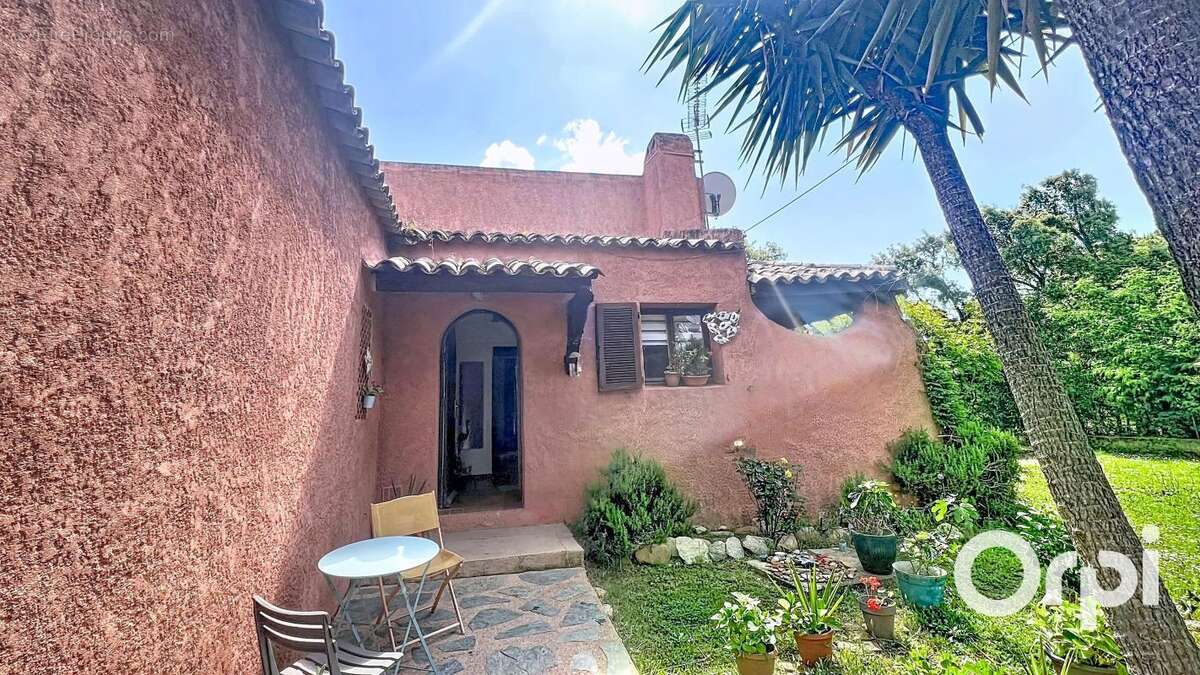 Maison à PORTO-VECCHIO