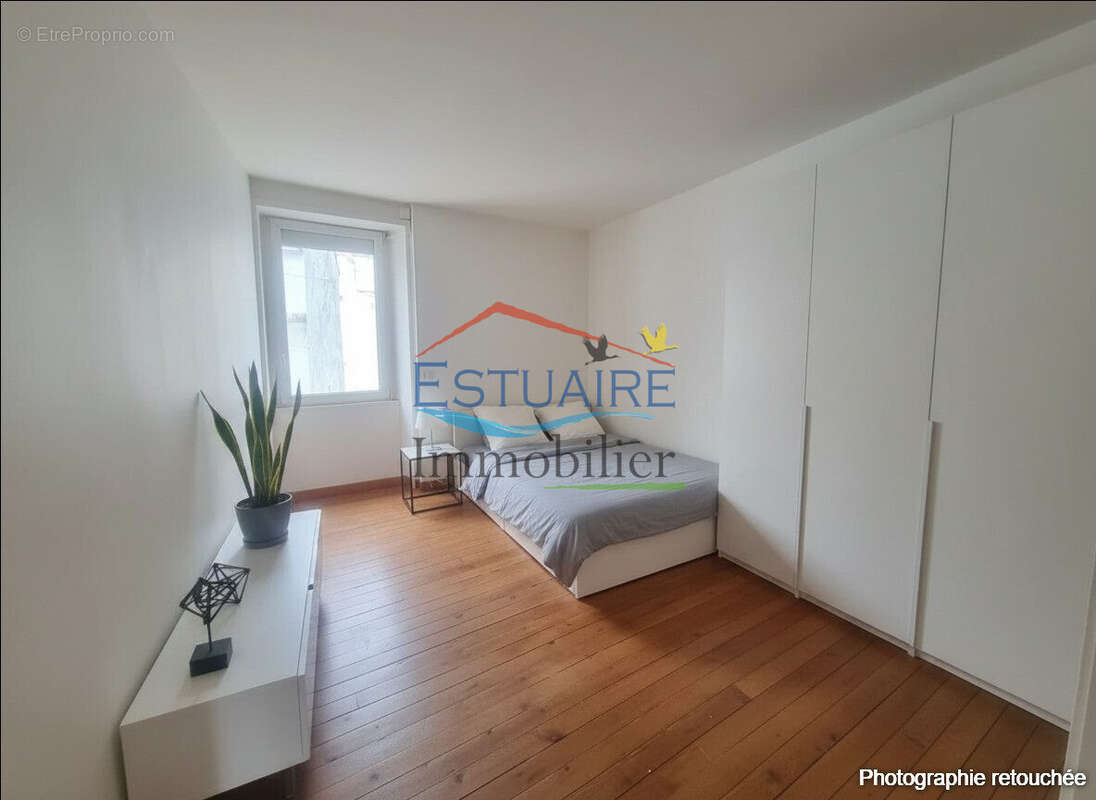 Maison à SAINT-ETIENNE-DE-MONTLUC