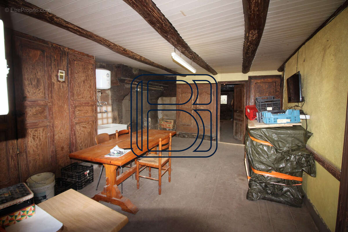 Maison à MARSAC-EN-LIVRADOIS