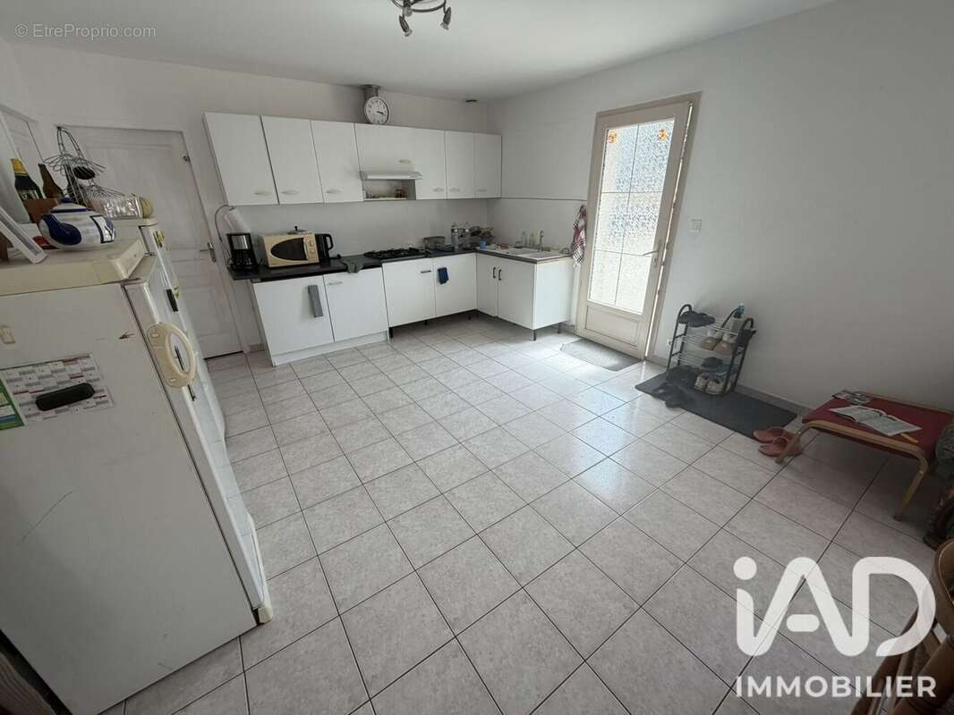 Photo 4