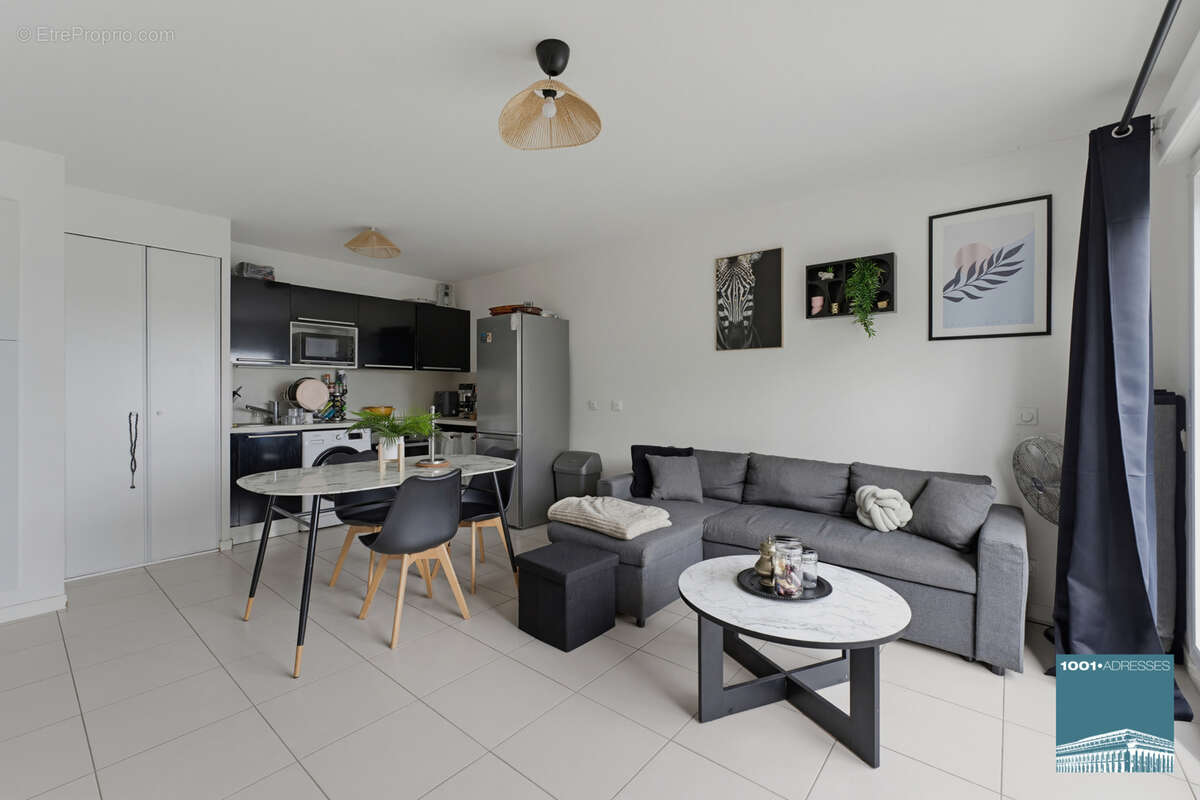 Appartement à PAREMPUYRE