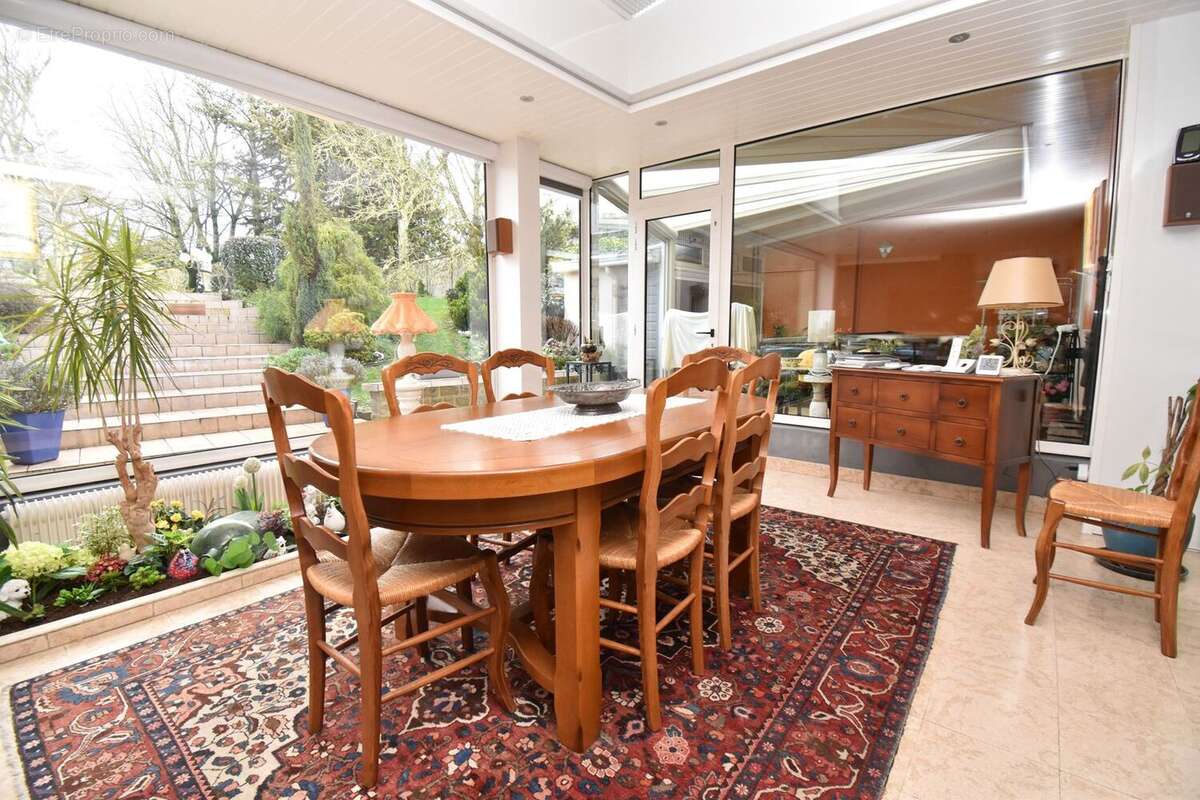 Maison à AVESNES-LES-AUBERT