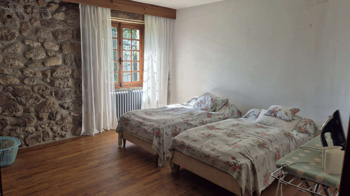 Maison à SAINT-CERNIN