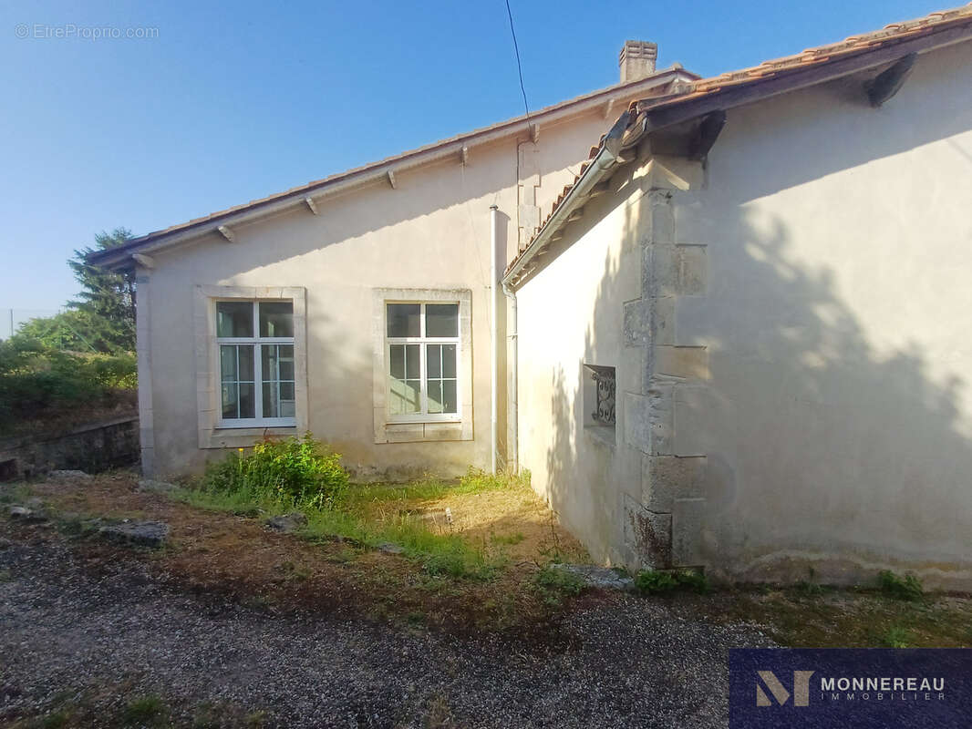 Maison de bourg a rehabiliter - photo 12