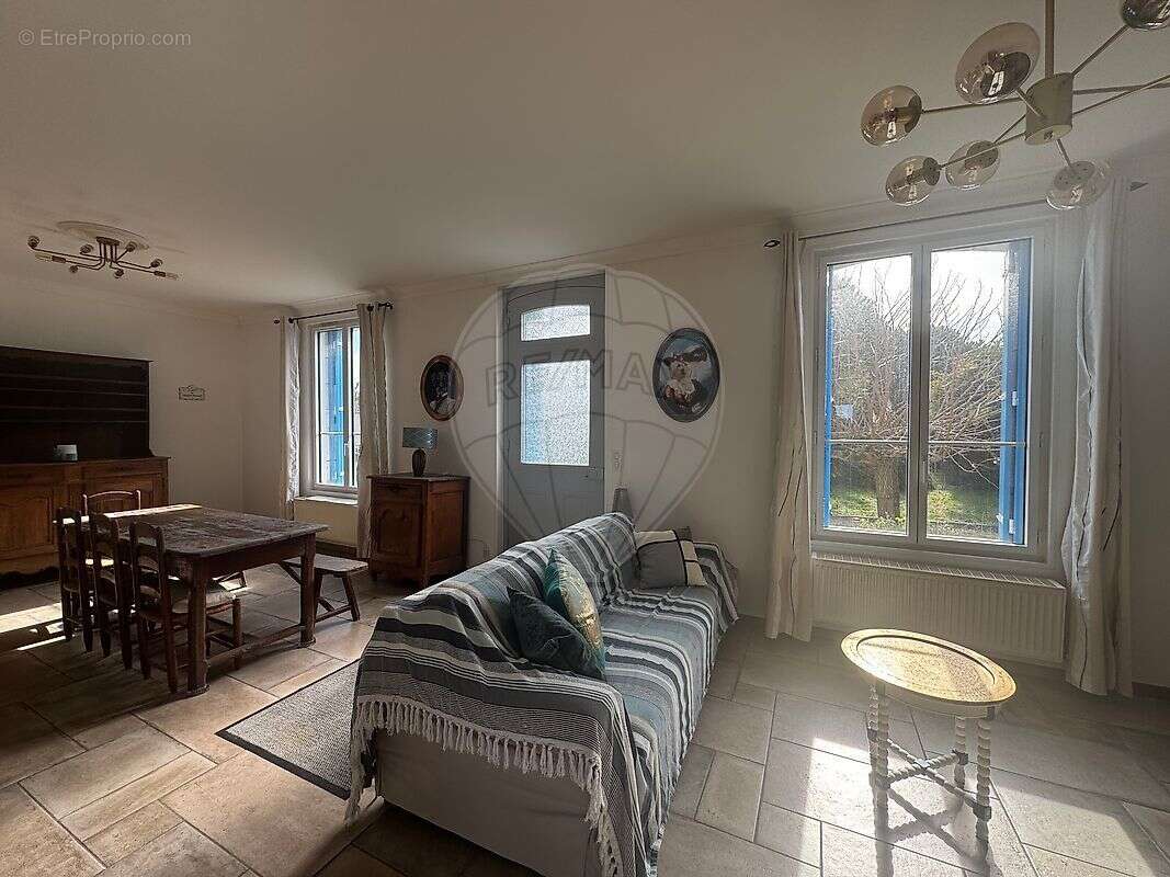 Maison à MESCHERS-SUR-GIRONDE