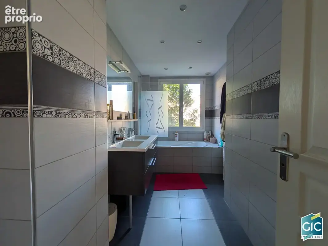 Appartement 4 pièces 82 m² à vendre à Caen (14000) - photo 4