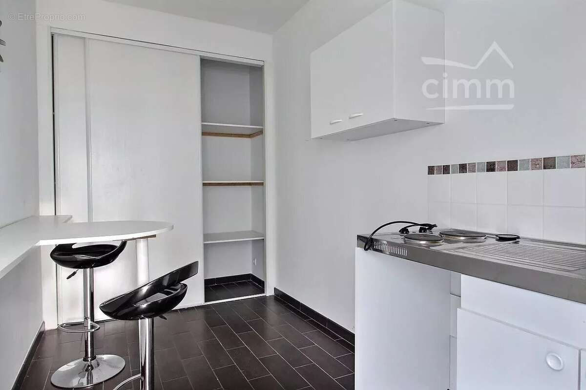 Commerce à BALLAN-MIRE