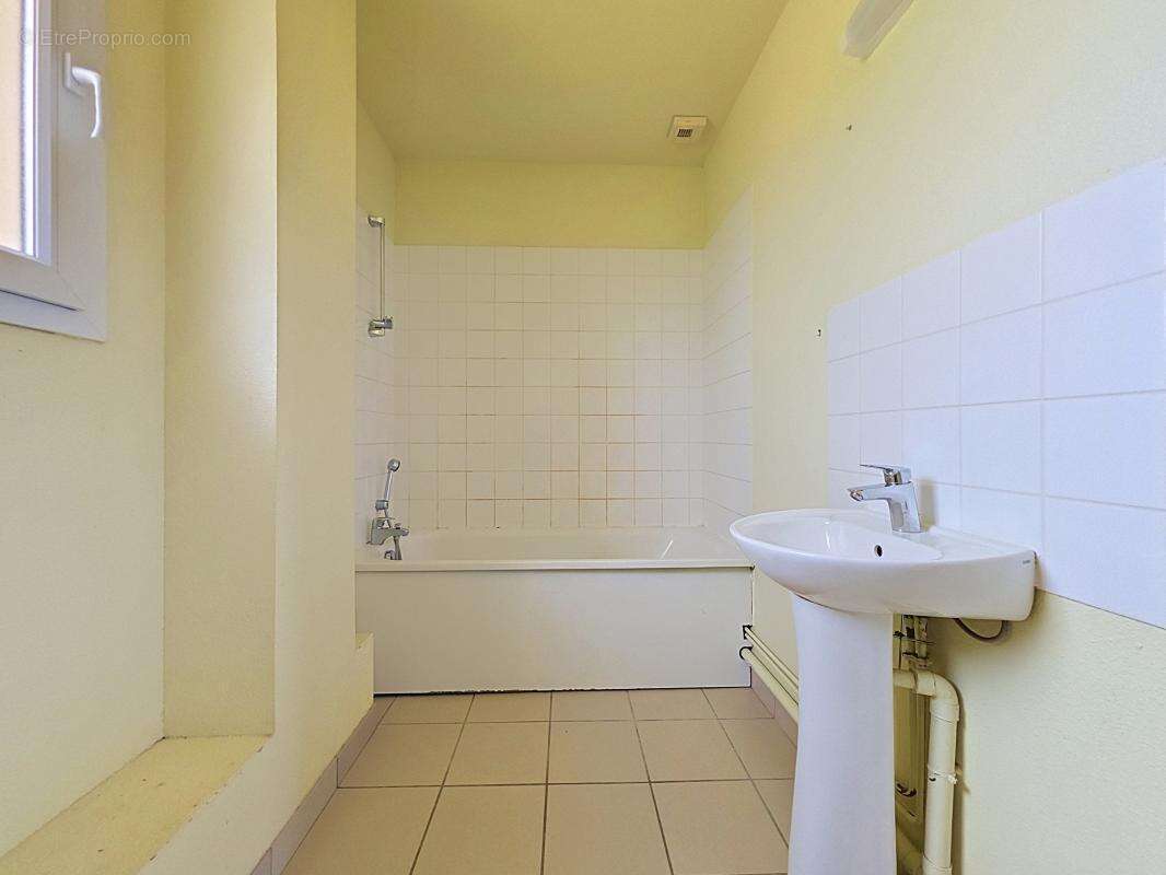 Maison - 3 Chambres - Garage - Jardin - Proche centre village - photo 27