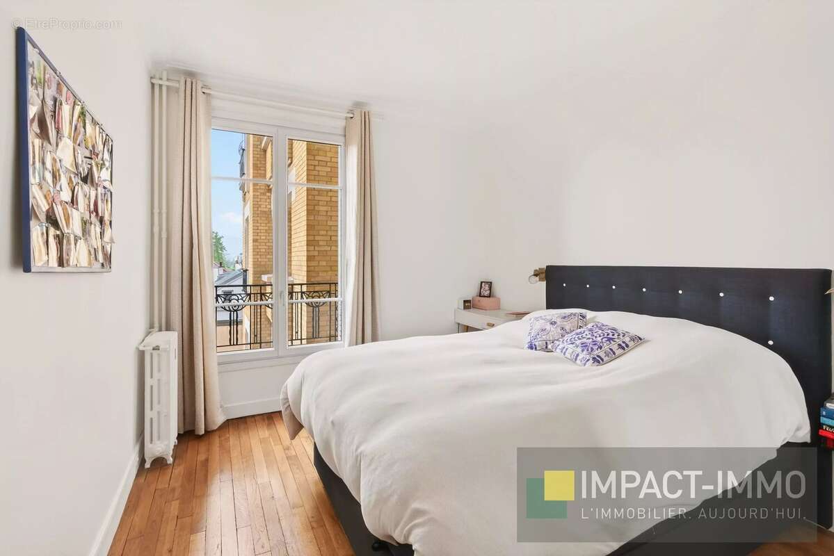Appartement à COURBEVOIE