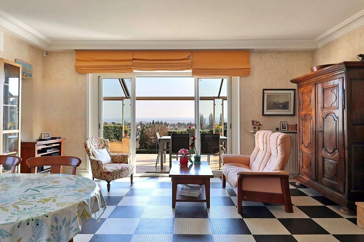 Maison à SAINT-DIDIER-AU-MONT-D'OR