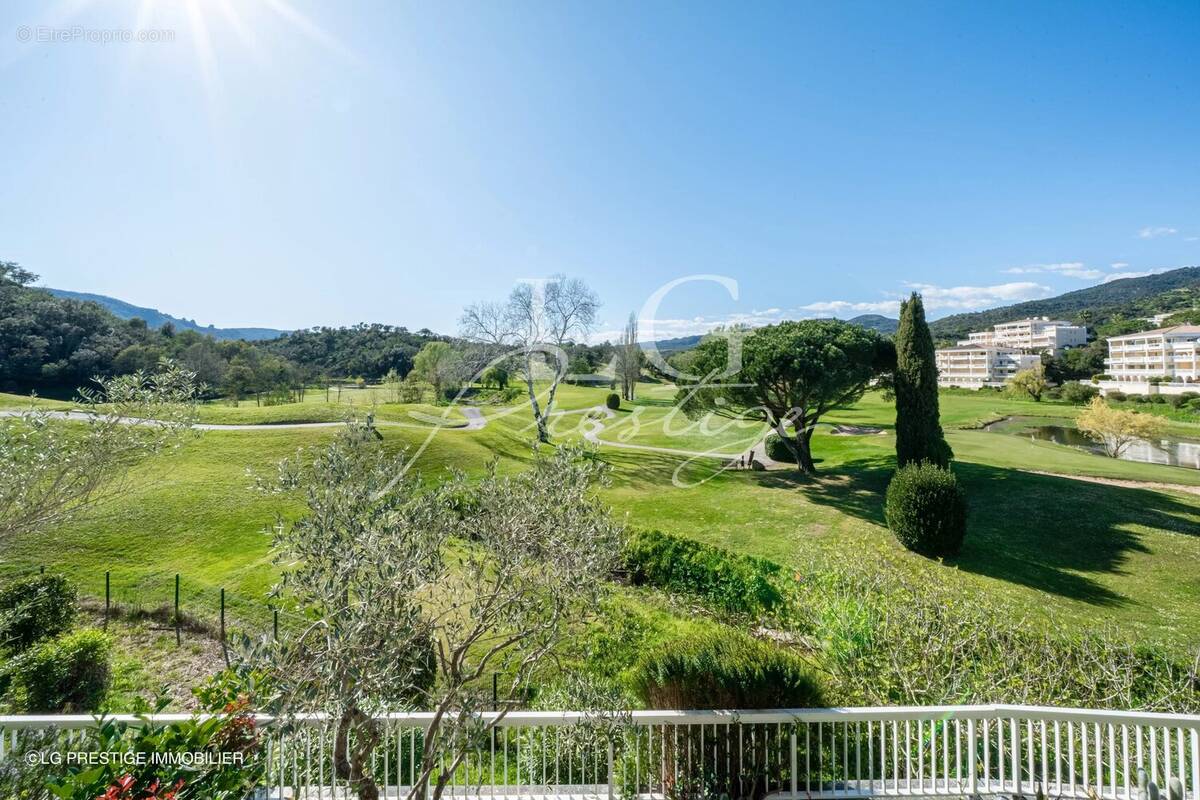 Appartement à MANDELIEU-LA-NAPOULE
